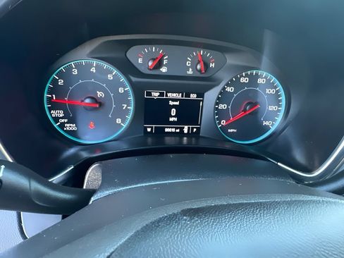 Used 2020 Chevrolet Equinox LS FWD image 17