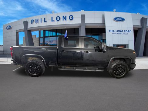 Used 2024 Chevrolet Silverado 2500 LT w/ Midnight Edition AWD/4WD image 6
