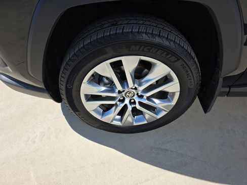 Used 2025 Toyota RAV4 Limited image 5