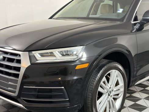 Used 2019 Audi Q5 2.0T Premium Plus w/ Premium Plus Package AWD/4WD image 9
