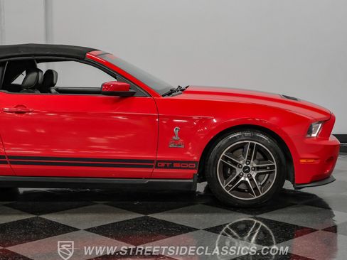 Used 2010 Ford Mustang Shelby GT500 RWD image 30