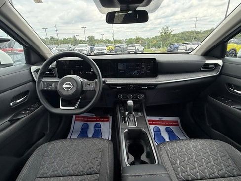 New 2025 Nissan Kicks SV image 17