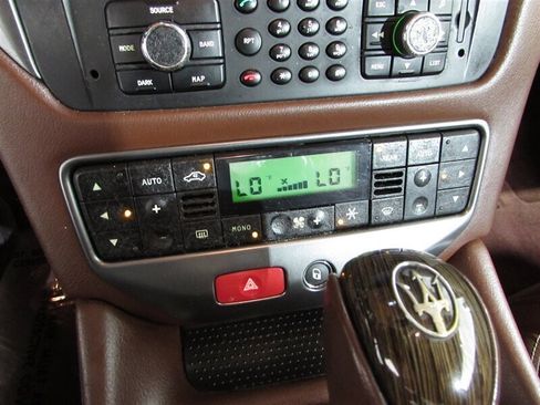 Used 2010 Maserati GranTurismo S image 91