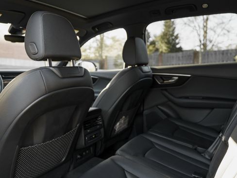 Certified 2025 Audi Q7 2.0T Premium w/ Convenience Plus Package image 26