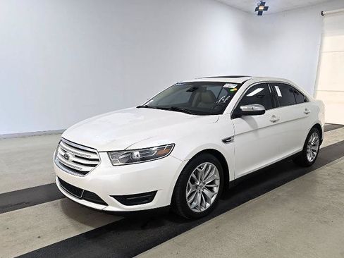 Used 2019 Ford Taurus Limited FWD image 6