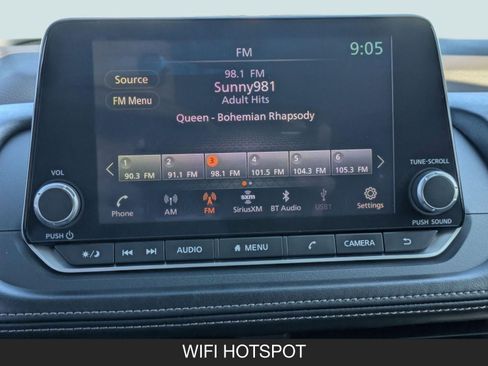 Used 2023 Nissan Rogue SV image 17