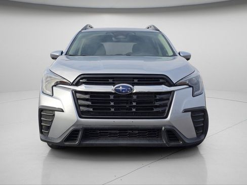 Used 2024 Subaru Ascent Premium w/ Convenience Package image 3