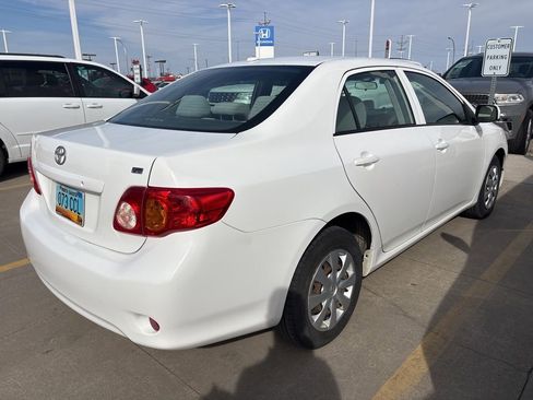 Used 2009 Toyota Corolla LE image 3