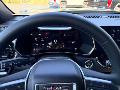 New 2026 GMC Canyon Elevation w/ Convenience Package image 13