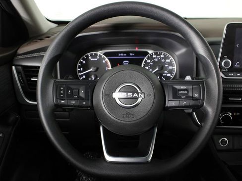 Used 2023 Nissan Rogue S image 9