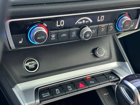 Used 2023 Audi Q3 2.0T Premium Plus w/ Premium Plus Package AWD/4WD image 34