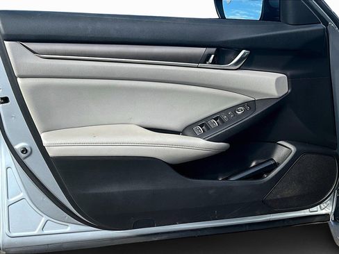 Used 2019 Honda Accord LX image 15
