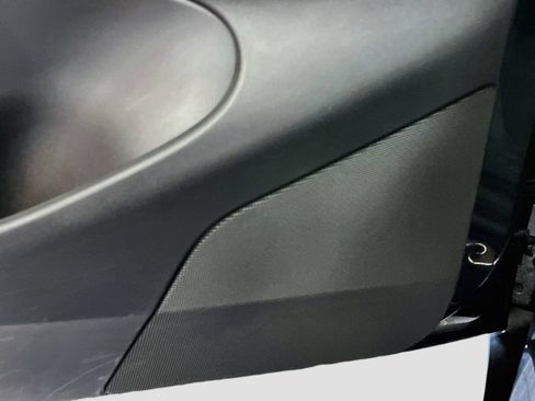 Used 2026 Tesla Model Y 2WD image 18