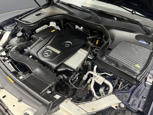Used 2018 Mercedes-Benz GLC 300 4MATIC image 35