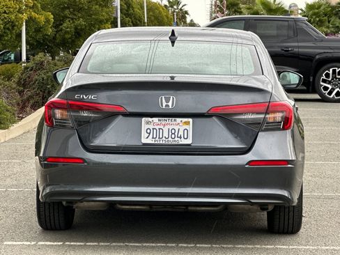 Used 2022 Honda Civic EX image 5