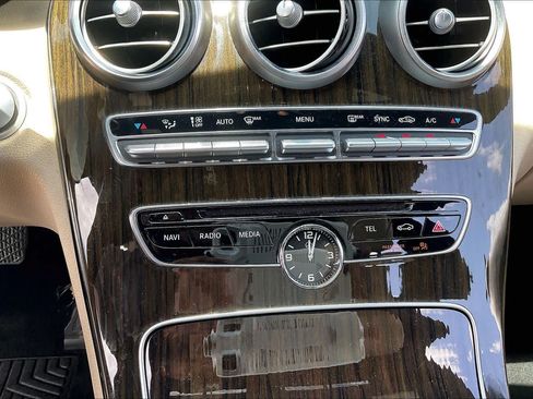 Used 2018 Mercedes-Benz C 300 Sedan image 32