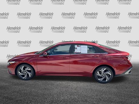 Used 2025 Hyundai Elantra Limited FWD image 7