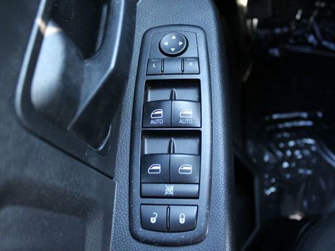 Used 2014 RAM 1500 Express image 27