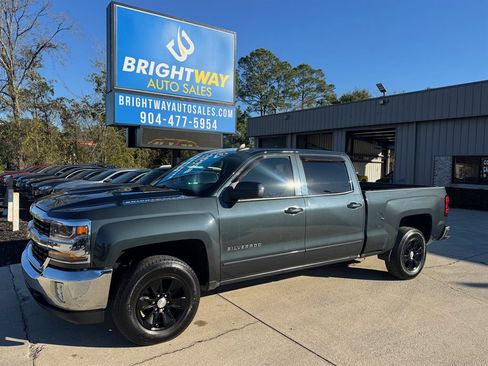 Used 2018 Chevrolet Silverado 1500 LT w/ LT Convenience Package image 1