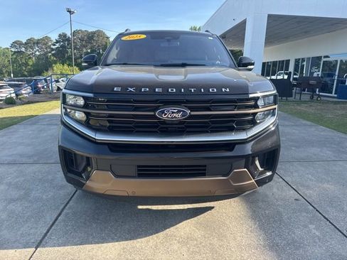 Used 2025 Ford Expedition Max King Ranch AWD/4WD image 2