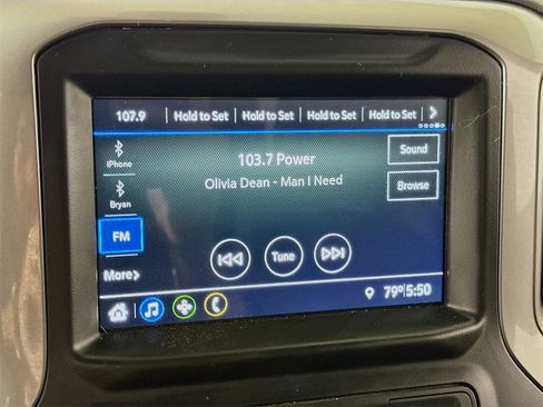 Used 2019 Chevrolet Silverado 1500 Custom w/ Custom Value Package image 12