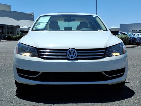 Used 2013 Volkswagen Passat 2.5 SE FWD image 2