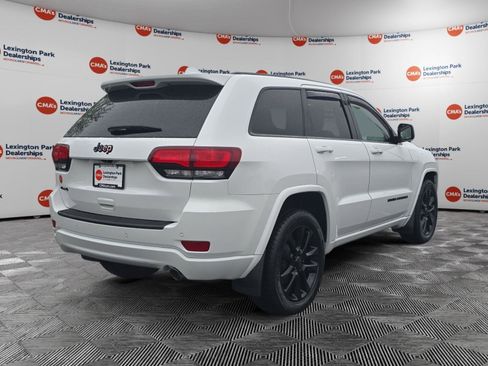 Used 2020 Jeep Grand Cherokee Altitude AWD/4WD image 7