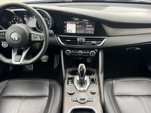 Used 2022 Alfa Romeo Giulia Ti image 13