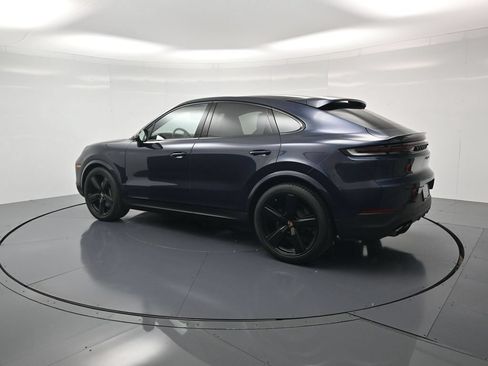 Used 2025 Porsche Cayenne Coupe AWD/4WD image 3
