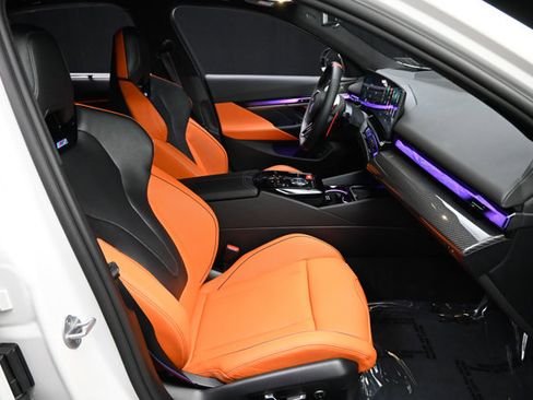 Used 2026 BMW M5 w/ Carbon Package image 57