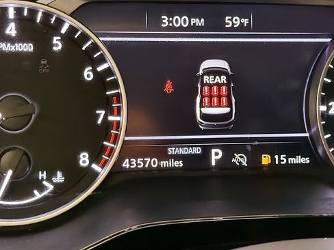 Used 2024 Nissan Pathfinder SV image 8