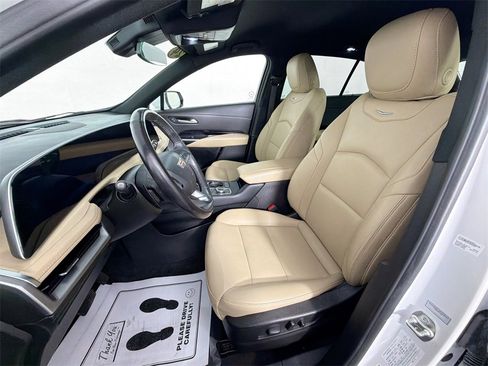 Used 2024 Cadillac XT4 Luxury image 21