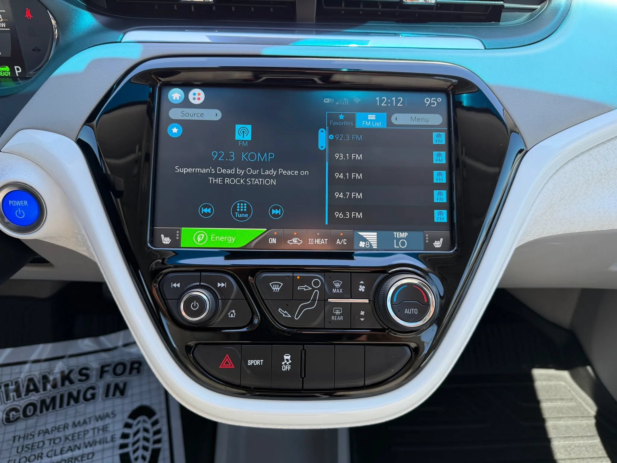 Used 2019 Chevrolet Bolt Premier w/ Infotainment Package FWD image 22