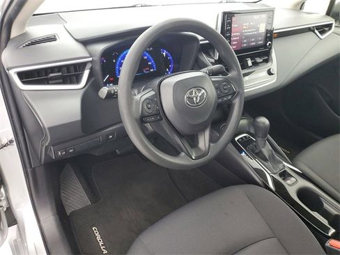 Used 2021 Toyota Corolla LE image 19