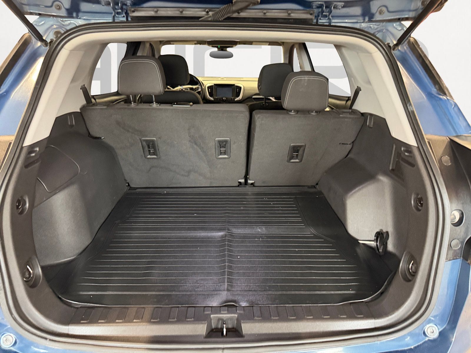Used 2024 GMC Terrain SLE w/ Elevation Edition FWD image 13