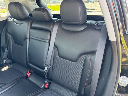 Used 2018 Jeep Compass Trailhawk AWD/4WD image 19