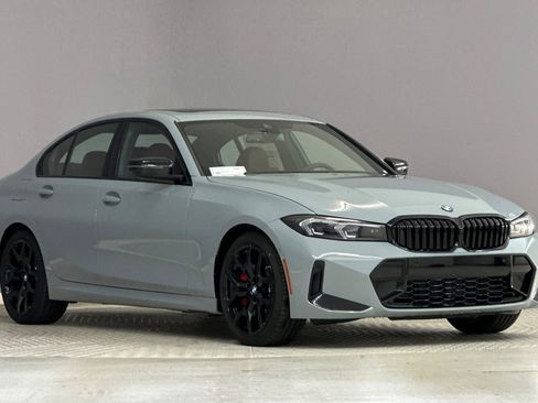 New 2026 BMW 330i Sedan w/ M Sport Package image 6
