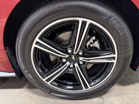 Used 2024 Ford Mustang Convertible image 10