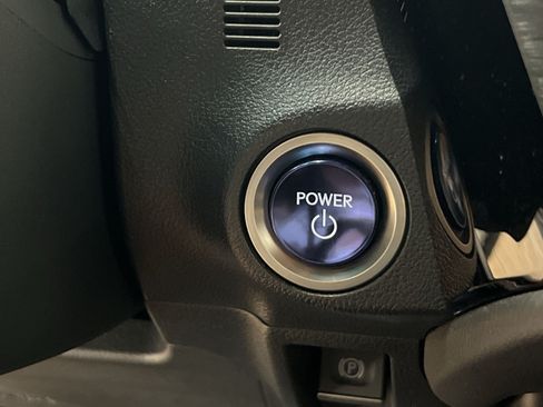 Used 2022 Lexus ES 300h w/ Accessory Package FWD image 34