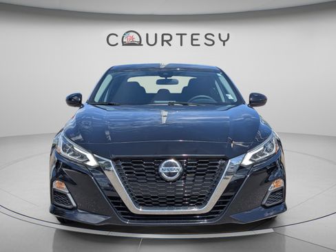 Certified 2021 Nissan Altima 2.5 SR image 10