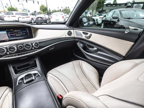 Used 2020 Mercedes-Benz S 560 Sedan image 27