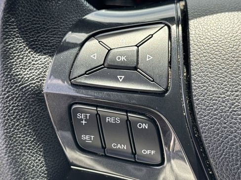 Used 2018 Ford Explorer XLT w/ Equipment Group 202A AWD/4WD image 25