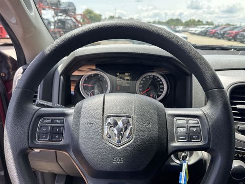 Used 2018 RAM 1500 Express w/ Express Value Package AWD/4WD image 19
