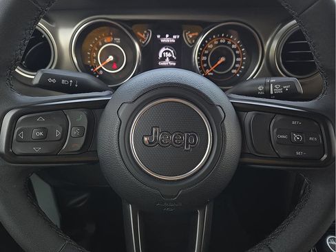 Used 2023 Jeep Wrangler Sport AWD/4WD image 19