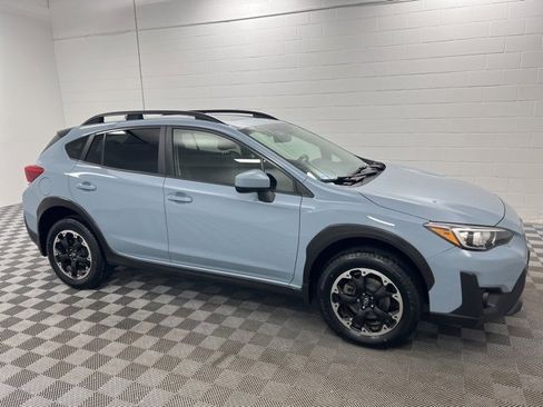 Used 2023 Subaru Crosstrek 2.0i Premium image 4