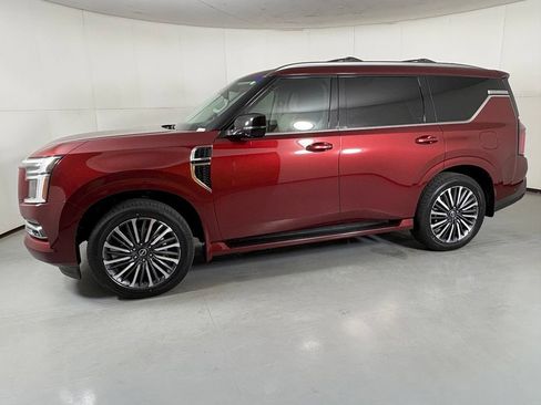 Used 2025 Nissan Armada Platinum Reserve AWD/4WD image 5