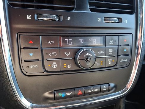 Used 2017 Dodge Grand Caravan GT image 18