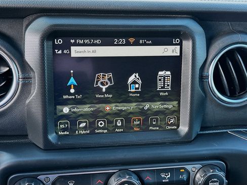 Used 2022 Jeep Wrangler Unlimited Rubicon 4xe image 13