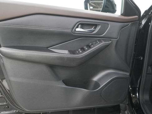 Used 2023 Nissan Rogue SV w/ SV Premium B Package AWD/4WD image 19