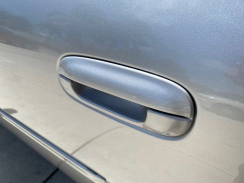 Used 2005 Cadillac De Ville image 64